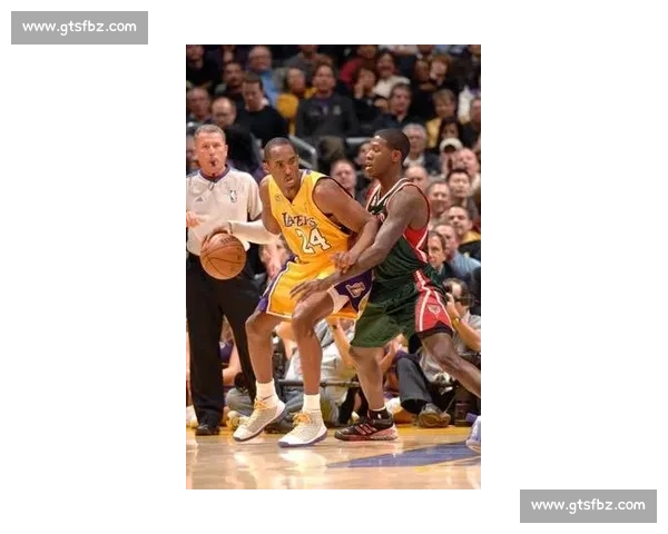 转身跳投技术解析与实战应用提升全面指南 转身跳投技术解析与实战应用提升全面指南